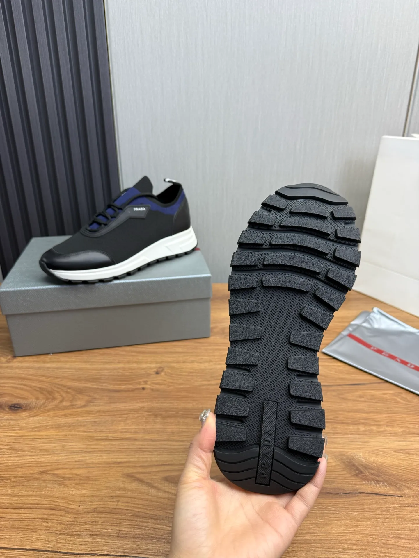 Men's shoes 💰500💰 [PRADA] Men's shoes are popular in the counter, official website is synchronized, 1 high-quality shipment ✔️Original fly-woven cowhide + cowhide lining, original original bottom, 38-45 (45 customized, non-refundable)